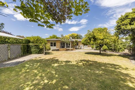 Photo of property in 19 Surrey Crescent, Hokowhitu, Palmerston North, 4410