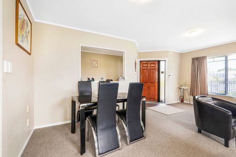 Photo of property in 17 Mews Place, Forest Lake, Hamilton, 3200