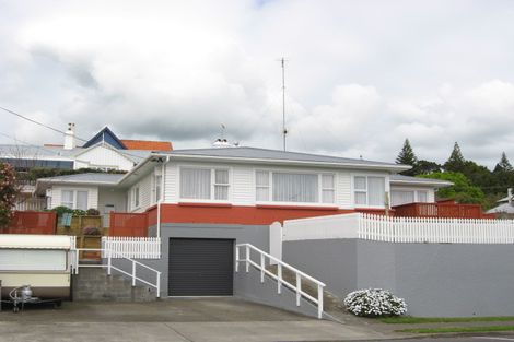 Photo of property in 52 Gilbert Street, New Plymouth, 4310