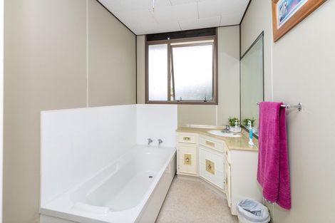 Photo of property in 46 Challinor Street, Pukete, Hamilton, 3200