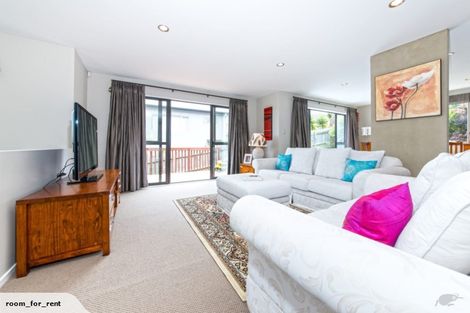 Photo of property in 22 Catlins Place, Fairview Heights, Auckland, 0632