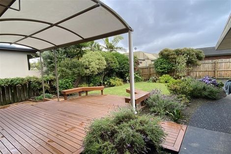 Photo of property in 2/2 Westbourne Road, Murrays Bay, Auckland, 0630