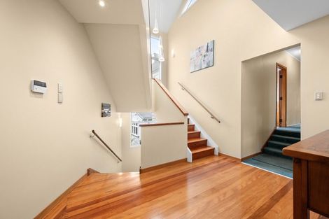 Photo of property in 9 Homebush Road, Khandallah, Wellington, 6035