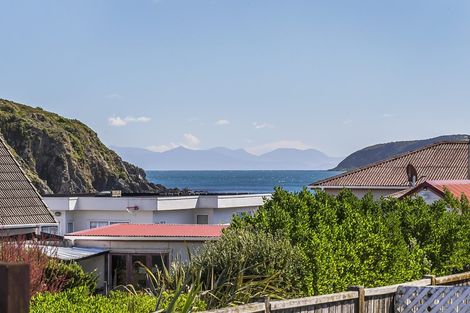 Photo of property in 8a Tireti Road, Titahi Bay, Porirua, 5022