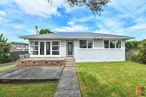 Photo of property in 11 Royal Arch Place, Rosehill, Papakura, 2113