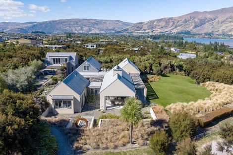 Photo of property in 24 Briar Bank Drive, Wanaka, 9305