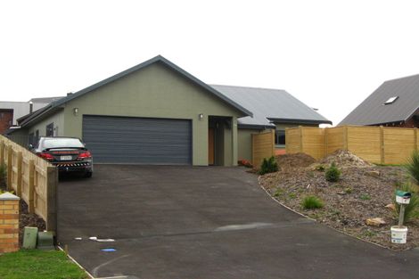 Photo of property in 19 Holyport Close, Fairfield, Dunedin, 9018