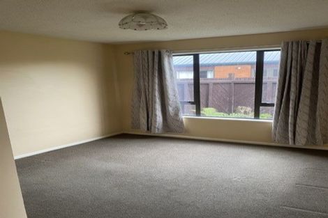Photo of property in 2/32 Briarmont Street, Avondale, Christchurch, 8061