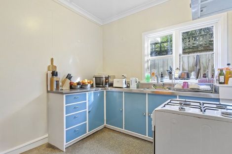 Photo of property in 61 Harbour View Road, Northland, Wellington, 6012