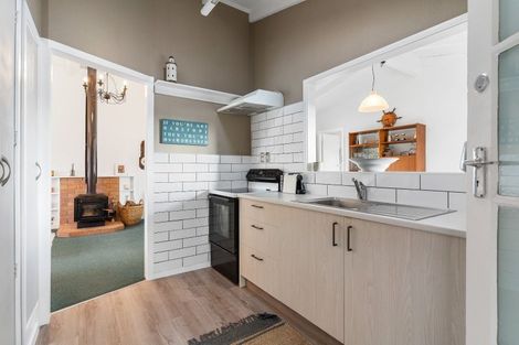 Photo of property in 104 Mayfair Avenue, Whangamata, 3620