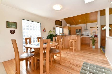 Photo of property in 2/42 Amorino Drive, Red Beach, 0932