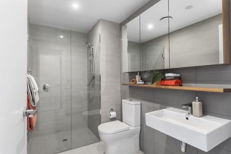 Photo of property in 105/8a Lake Pupuke Drive, Takapuna, Auckland, 0622