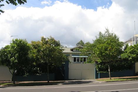 Photo of property in 90 Sarsfield Street, Herne Bay, Auckland, 1011