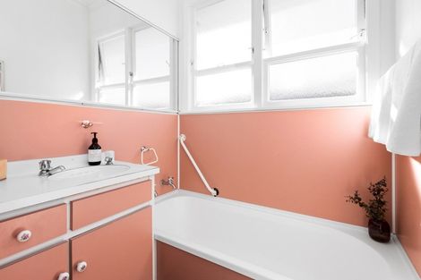 Photo of property in 12 Mchardy Street, Havelock North, 4130