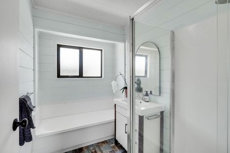 Photo of property in 61 Kimihia Road, Huntly, 3700