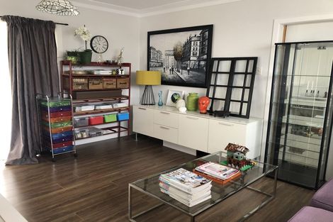 Photo of property in 11 Castaing Crescent, Te Atatu South, Auckland, 0610