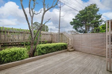 Photo of property in 8/147 Albany Highway, Unsworth Heights, Auckland, 0632