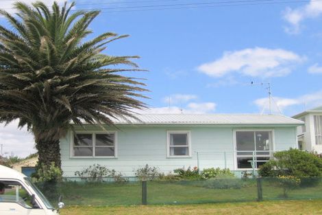 Photo of property in 166a Seaforth Road, Waihi Beach, 3611