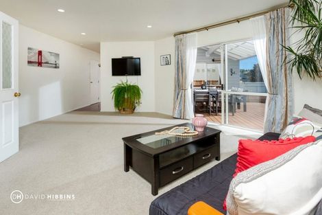 Photo of property in 6 Pelican Lane, Unsworth Heights, Auckland, 0632