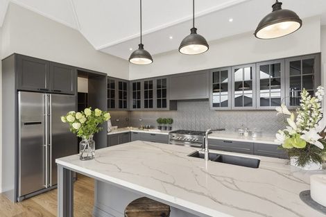 Photo of property in 4 Whare Roto Drive, Waipukurau, 4282