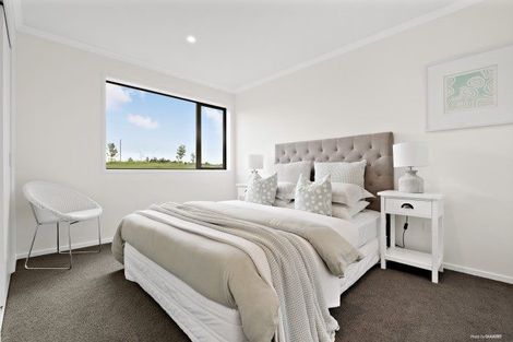 Photo of property in 76 Hayfield Way, Karaka, Papakura, 2113