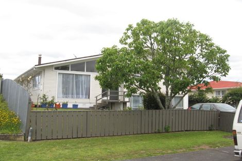 Photo of property in 12 Royal Arch Place, Rosehill, Papakura, 2113