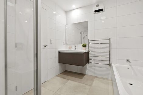 Photo of property in 30 Matairangi Avenue, Totara Heights, Auckland, 2105