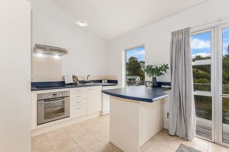 Photo of property in 9/124 Redwood Avenue, Tawa, Wellington, 5028