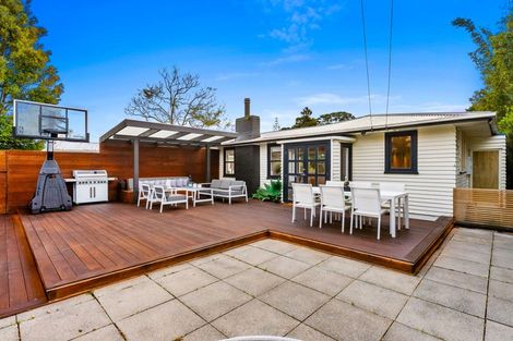 Photo of property in 82 Methuen Road, New Windsor, Auckland, 0600