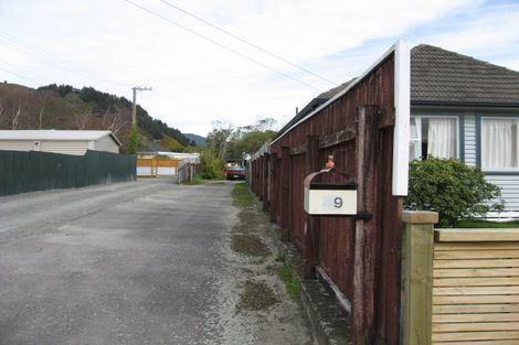 Photo of property in 49 Russell Road, Wainuiomata, Lower Hutt, 5014