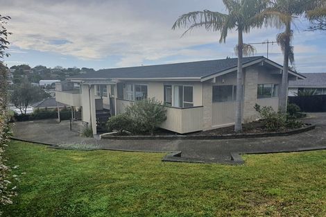 Photo of property in 2/42 Knightsbridge Drive, Forrest Hill, Auckland, 0620