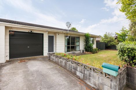 Photo of property in 1b John F Kennedy Drive, Milson, Palmerston North, 4414