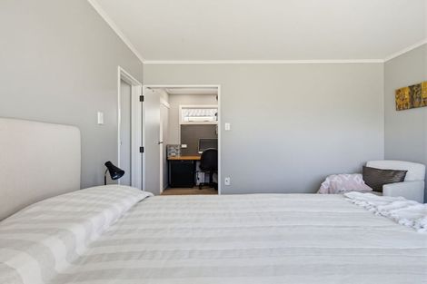 Photo of property in 2 Awatea Terrace, Lynmore, Rotorua, 3010