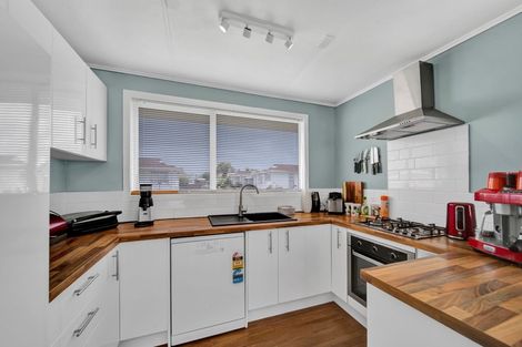 Photo of property in 147 Miranda Street, Stratford, 4332