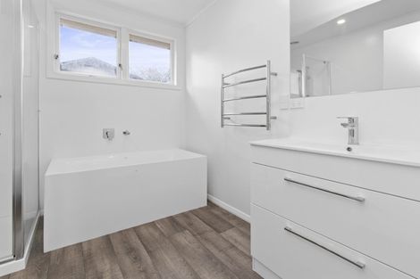 Photo of property in 39 Yeats Crescent, Fairfield, Hamilton, 3214