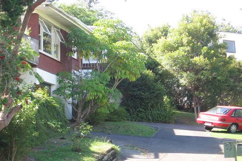 Photo of property in 2/27 Sandown Road, Rothesay Bay, Auckland, 0630