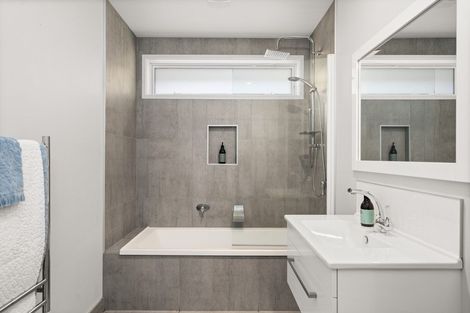 Photo of property in 1 Avon Rise, Welcome Bay, Tauranga, 3112