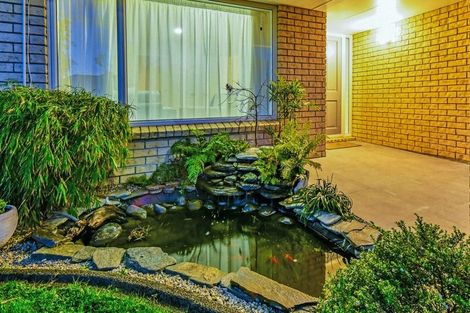 Photo of property in 2 Menen Place, Manurewa, Auckland, 2105