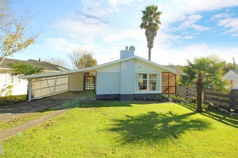 Photo of property in 6 Lawrence Crescent, Hillpark, Auckland, 2102
