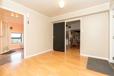 Photo of property in 802 Tuhikaramea Road, Ngahinapouri, Hamilton, 3290