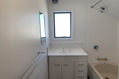 Photo of property in 52 Momorangi Crescent, Redwood, Christchurch, 8051