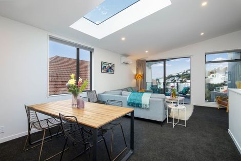 Photo of property in 1/18 Oriental Terrace, Oriental Bay, Wellington, 6011