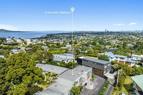 Photo of property in 3/18 Parr Terrace, Castor Bay, Auckland, 0620