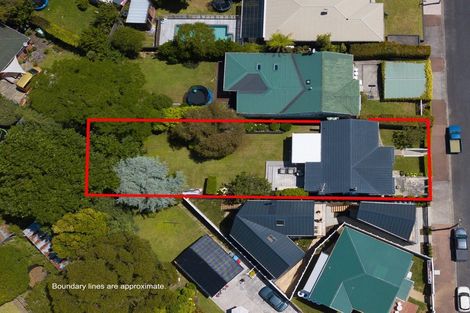 Photo of property in 11 Pasadena Avenue, Point Chevalier, Auckland, 1022