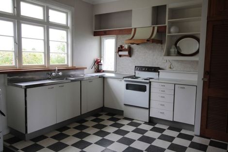 Photo of property in 362 Oxford Street, Levin, 5510