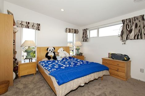 Photo of property in 3 Tuangi Street, Long Bay, Auckland, 0630