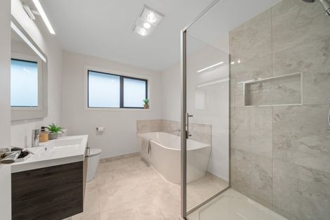 Photo of property in 130 Silverstream Road, Crofton Downs, Wellington, 6035