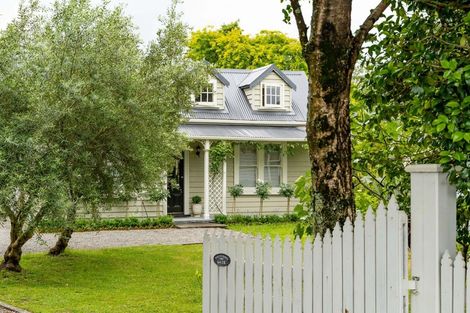 Photo of property in 269 High Street North, Carterton, 5713