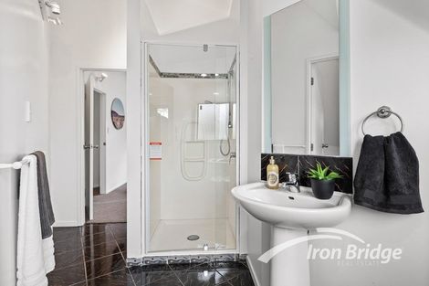 Photo of property in 41 Hewlett Road, Massey, Auckland, 0614