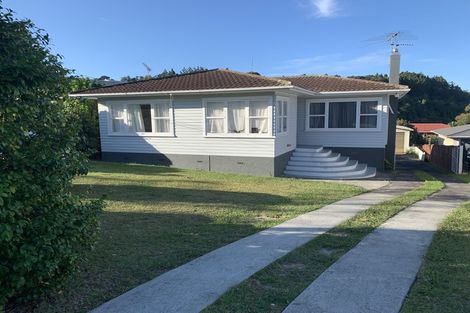 Photo of property in 16 Huruhuru Road, Massey, Auckland, 0614